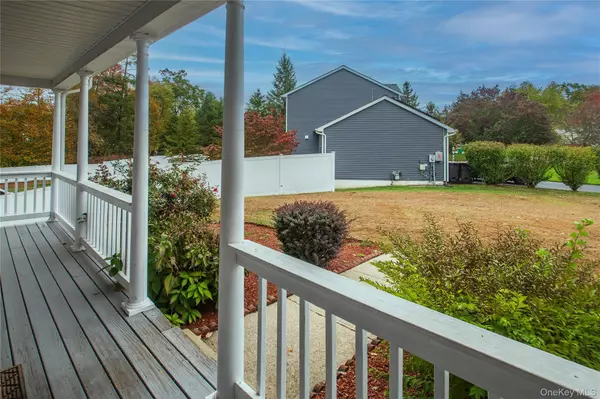 Poughkeepsie, NY 12603,22 Sycamore WAY