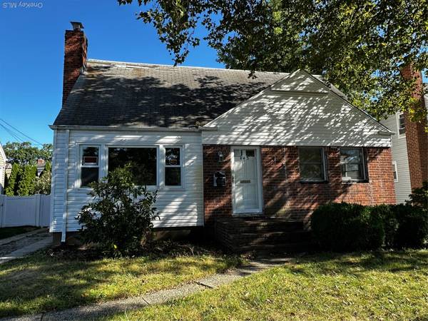 Merrick, NY 11566,843 Jerusalem AVE