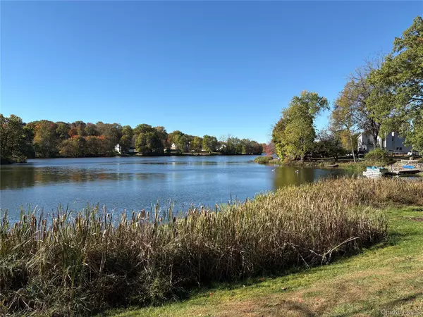 New Windsor, NY 12553,118 Shore DR