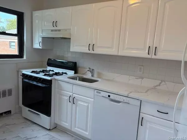 Bayside, NY 11364,220-26 73rd AVE #2