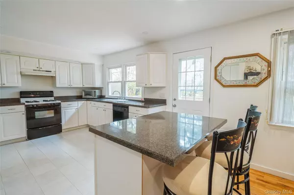 Nanuet, NY 10954,42 Mesa PL