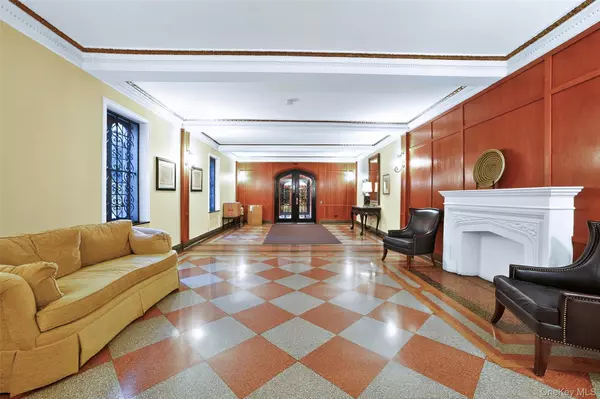 Bronxville, NY 10708,25 Parkview AVE #2G