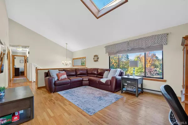 Mahopac, NY 10541,33 Santino CT
