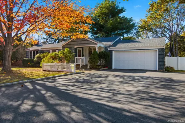 East Patchogue, NY 11772,70 Southern BLVD