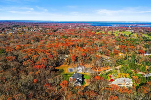 Syosset, NY 11791,541 Split Rock RD