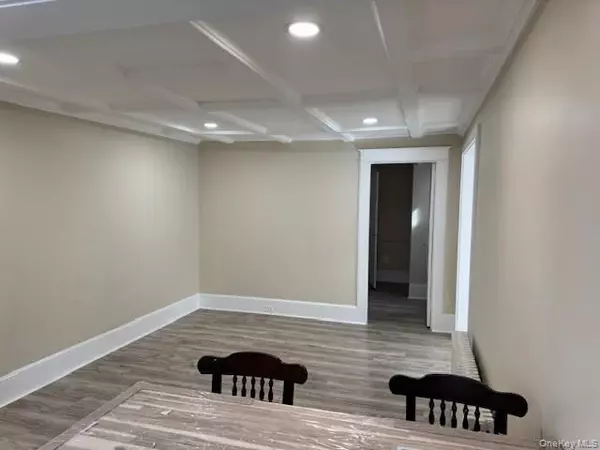 Hicksville, NY 11801,158 1st ST