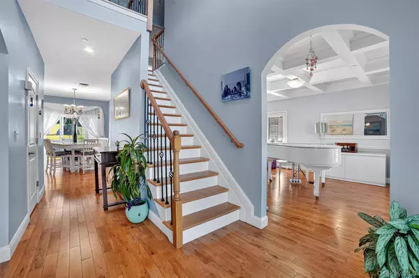 White Plains, NY 10603,6 Clarion DR