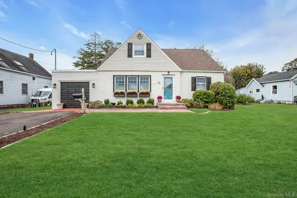 68 Division AVE, West Sayville, NY 11796