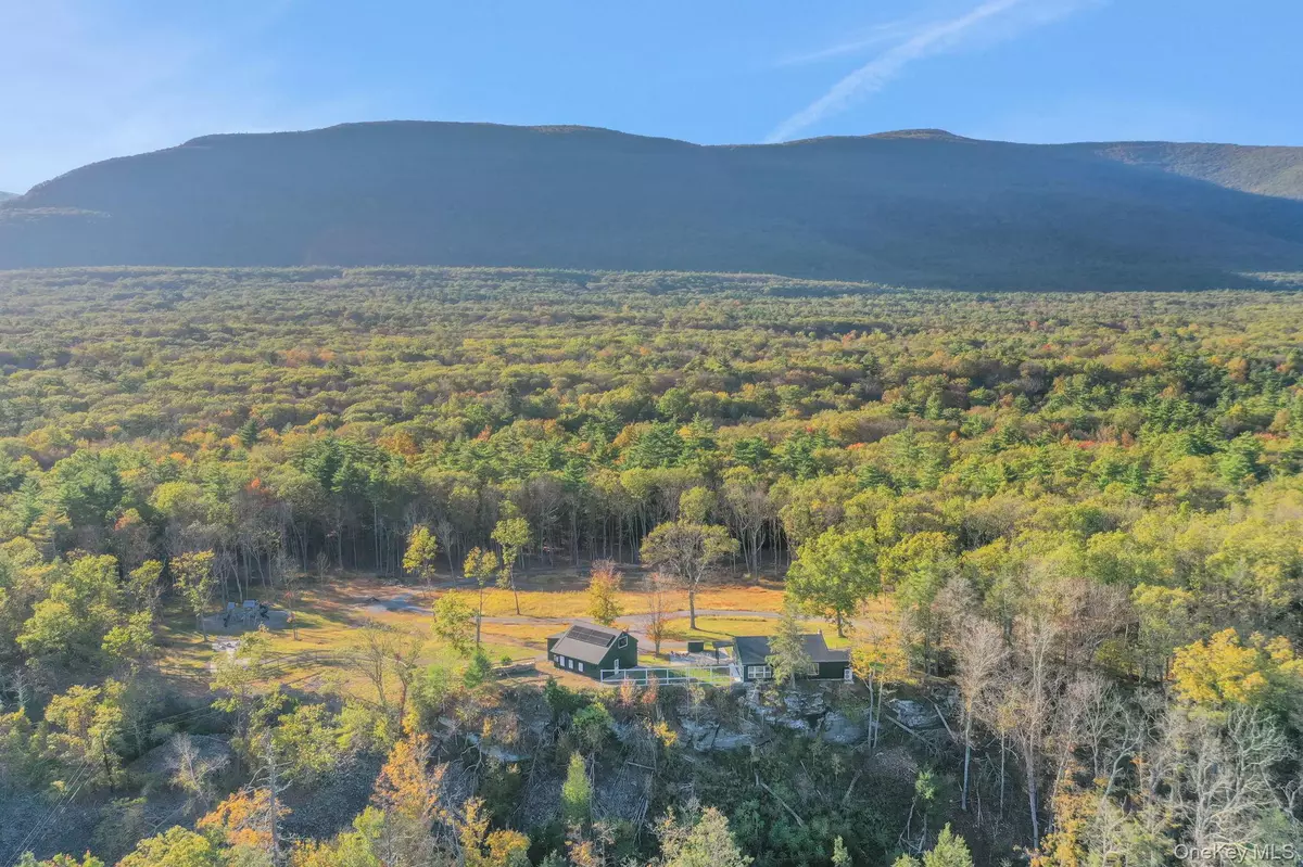 Saugerties, NY 12477,45 Charles Hommel