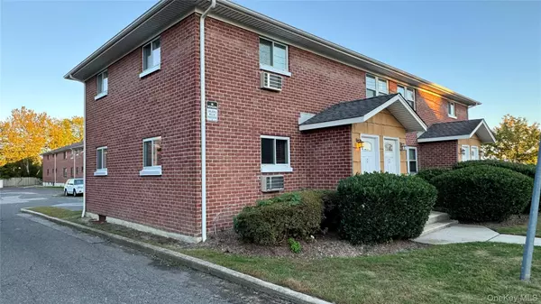 Sayville, NY 11782,75 Lincoln AVE