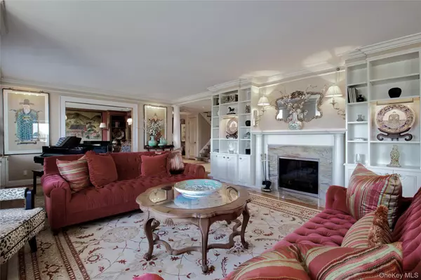 Garden City, NY 11530,111 Cherry Valley AVE #PH3
