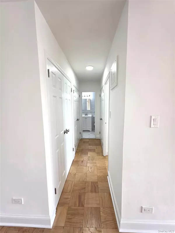 Forest Hills, NY 11375,61-20 Grand Central Pkwy #A507