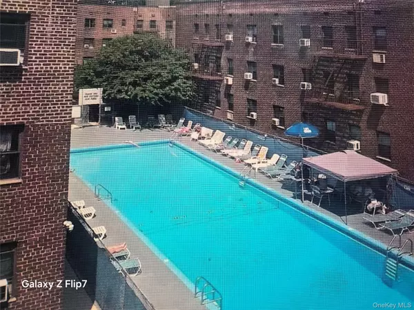 Bayside, NY 11361,215-09 47th Road Bayside RD #2C