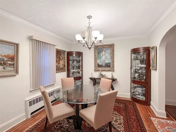 Flushing, NY 11358,4706 Utopia Pkwy