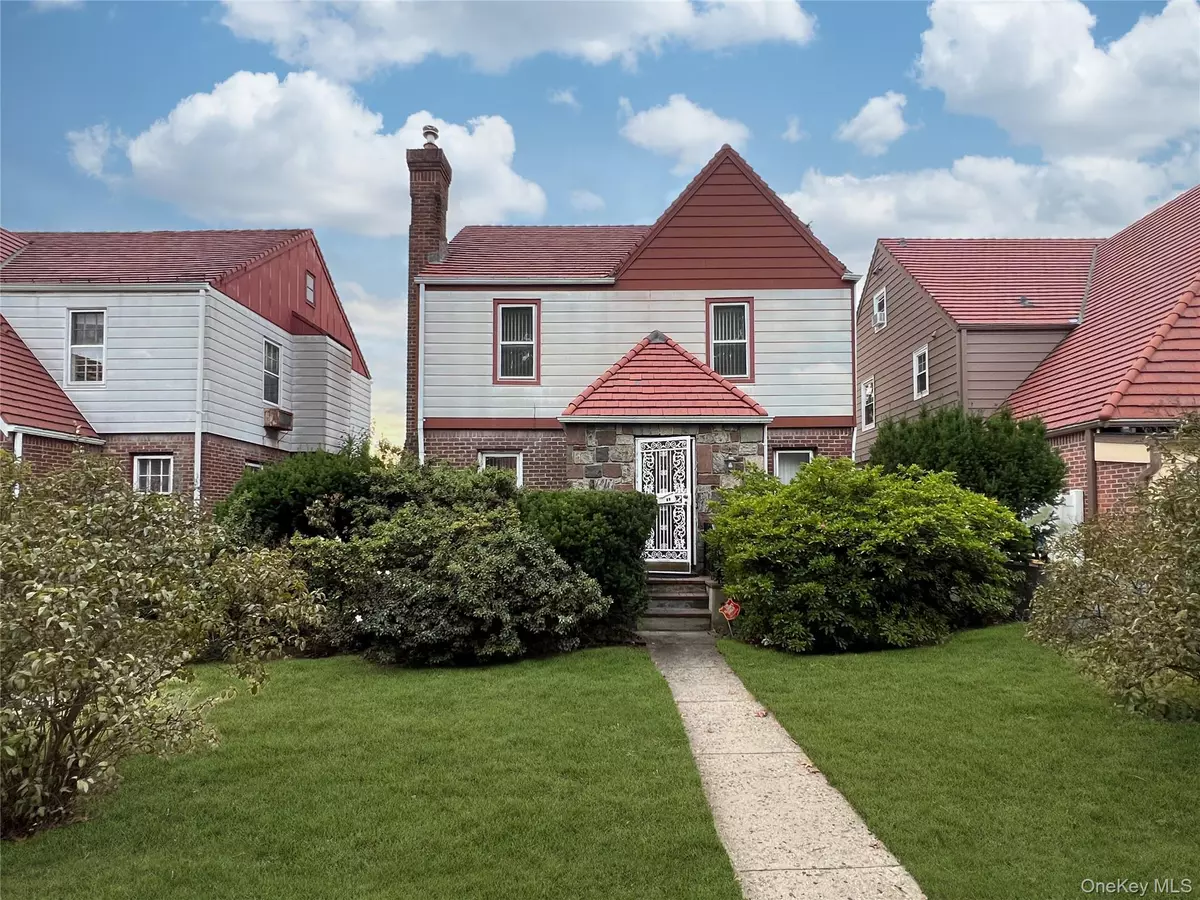 Flushing, NY 11358,4706 Utopia Pkwy
