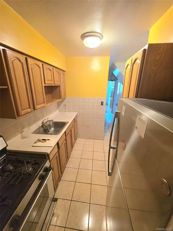 Brooklyn, NY 11236,566 82nd ST #1st floor