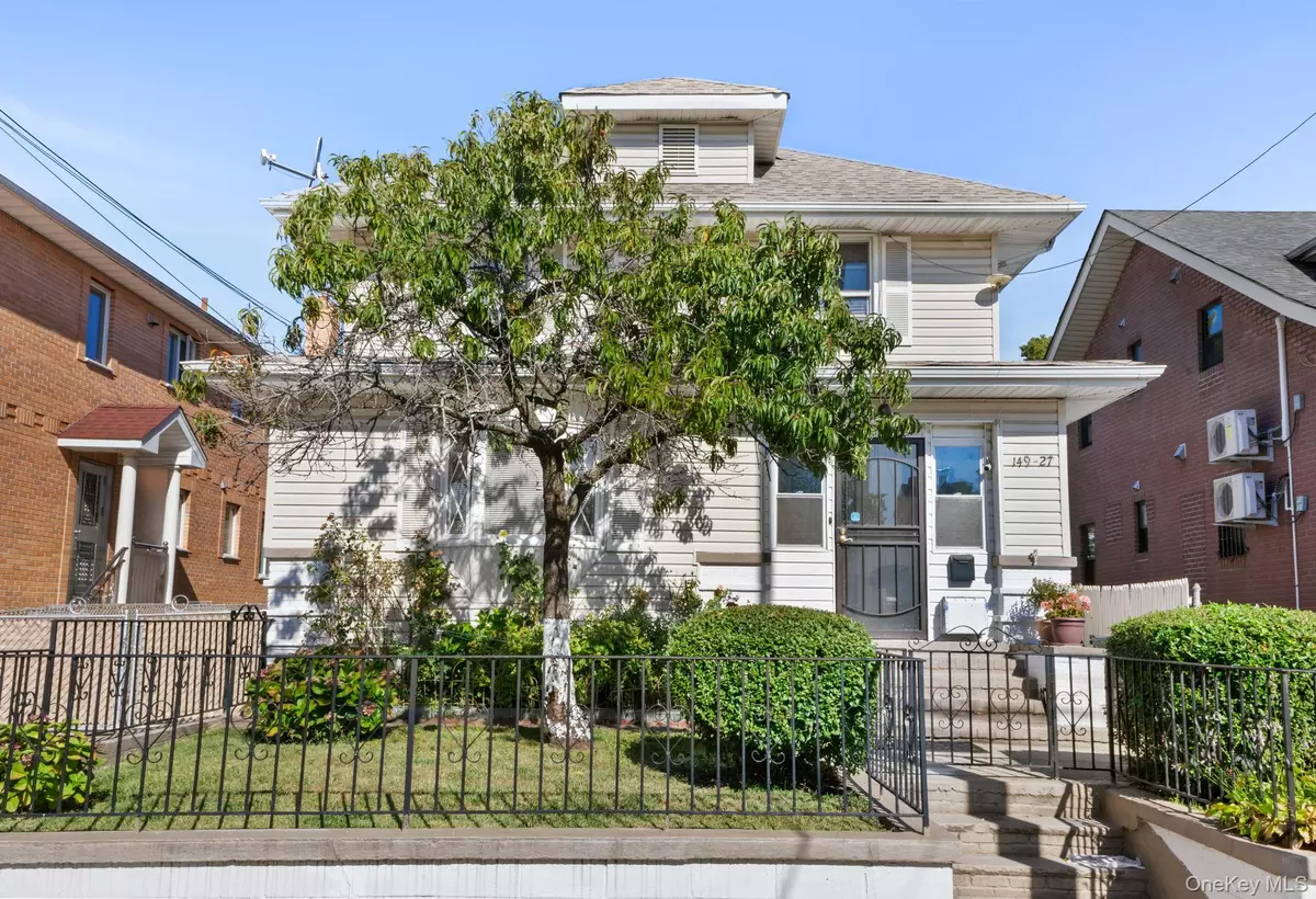 Flushing, NY 11355,149-27 45th AVE