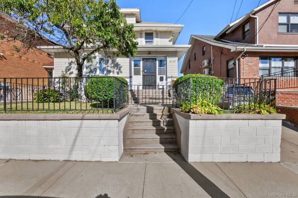 Flushing, NY 11355,149-27 45th AVE