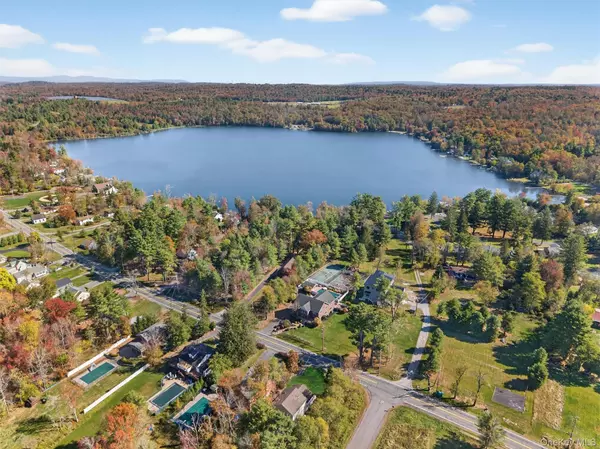 518 Sackett Lake RD, Monticello, NY 12701
