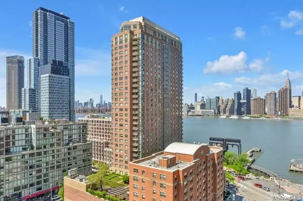 4-74 48th AVE #17J, Long Island City, NY 11109