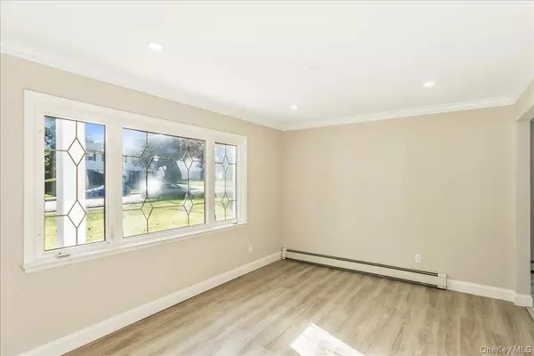 Smithtown, NY 11787,75 Wesleyan RD