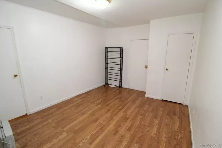 211-77 Jamaica AVE, Jamaica, NY 11428