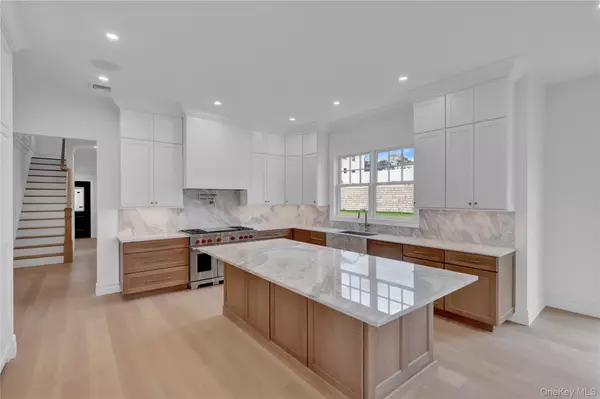 Melville, NY 11747,24 Estates CIR