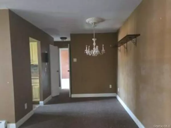 Central Islip, NY 11722,71 ADAMS RD #E 2A