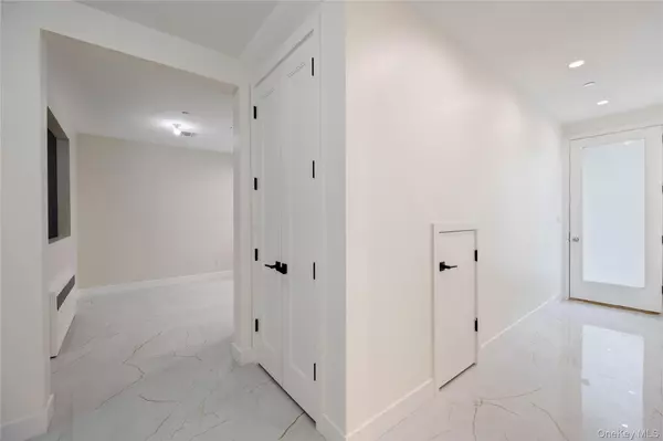 Monsey, NY 10977,133 Lake ST #203