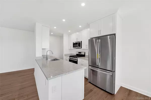 Pelham, NY 10803,305 Sixth Ave #6A