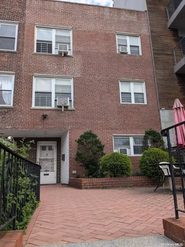86-34 Grand AVE, Elmhurst, NY 11373
