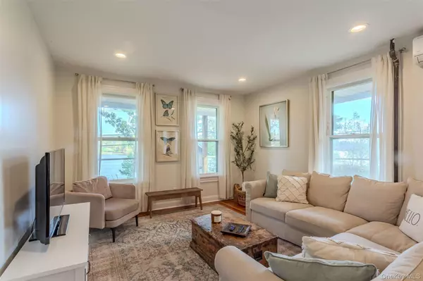 Lake Huntington, NY 12752,6658 State Route 52