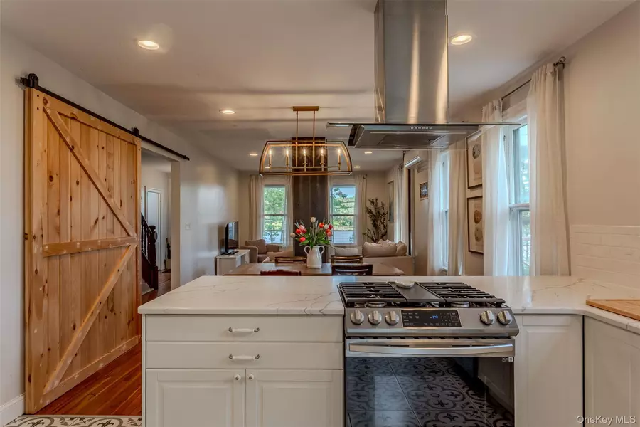 6658 State Route 52, Lake Huntington, NY 12752
