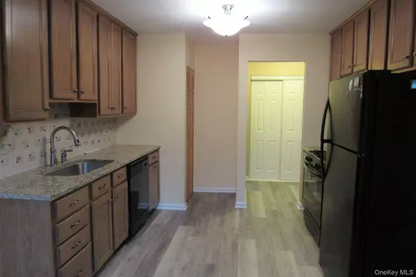 Wappingers Falls, NY 12590,34 ALPINE DR #A