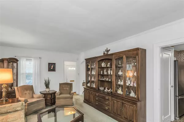 Rosedale, NY 11422,24402 137th RD