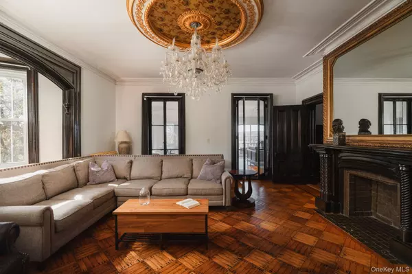 Beacon, NY 12508,12 Monell PL