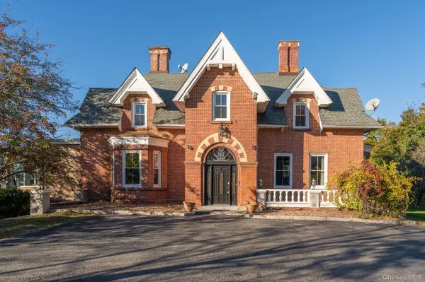 Beacon, NY 12508,12 Monell PL