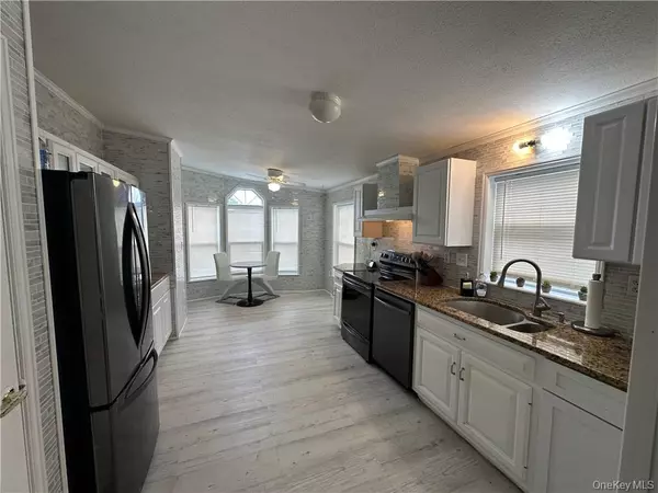Harriman, NY 10926,416 Silver Maples DR