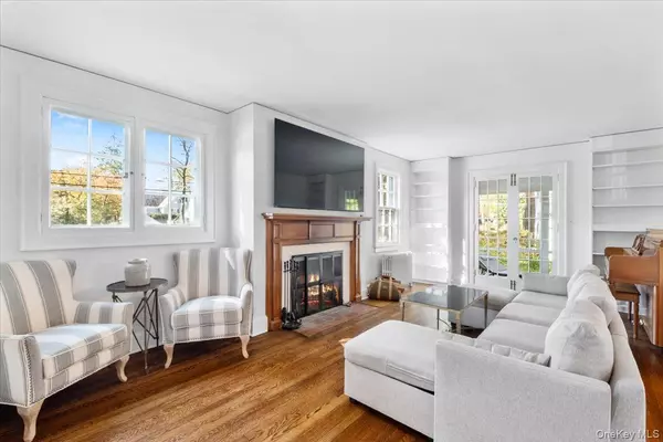Scarsdale, NY 10583,43 Barry RD