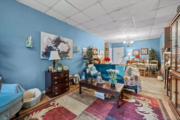 Bronx, NY 10463,3200 Netherland AVE #D