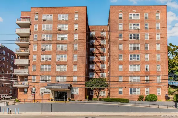 365 Bronx River RD #LH, Yonkers, NY 10704