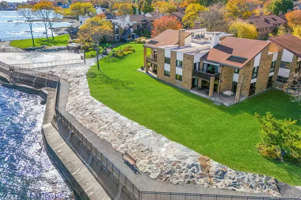 17 Waters Edge, Rye, NY 10580