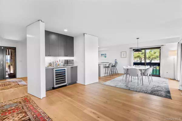 Rye, NY 10580,17 Waters Edge