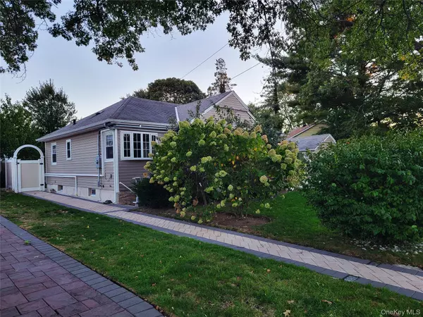 Valley Stream, NY 11580,49 Ashely DR