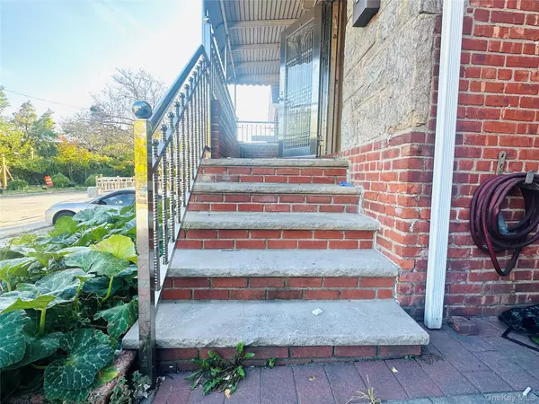 Jamaica, NY 11434,14570 159th ST