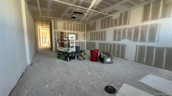 Merrick, NY 11566,373 Merrick AVE