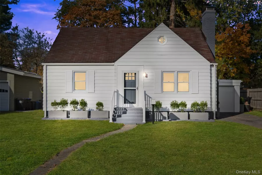 54 Oakwood BLVD, Poughkeepsie, NY 12603
