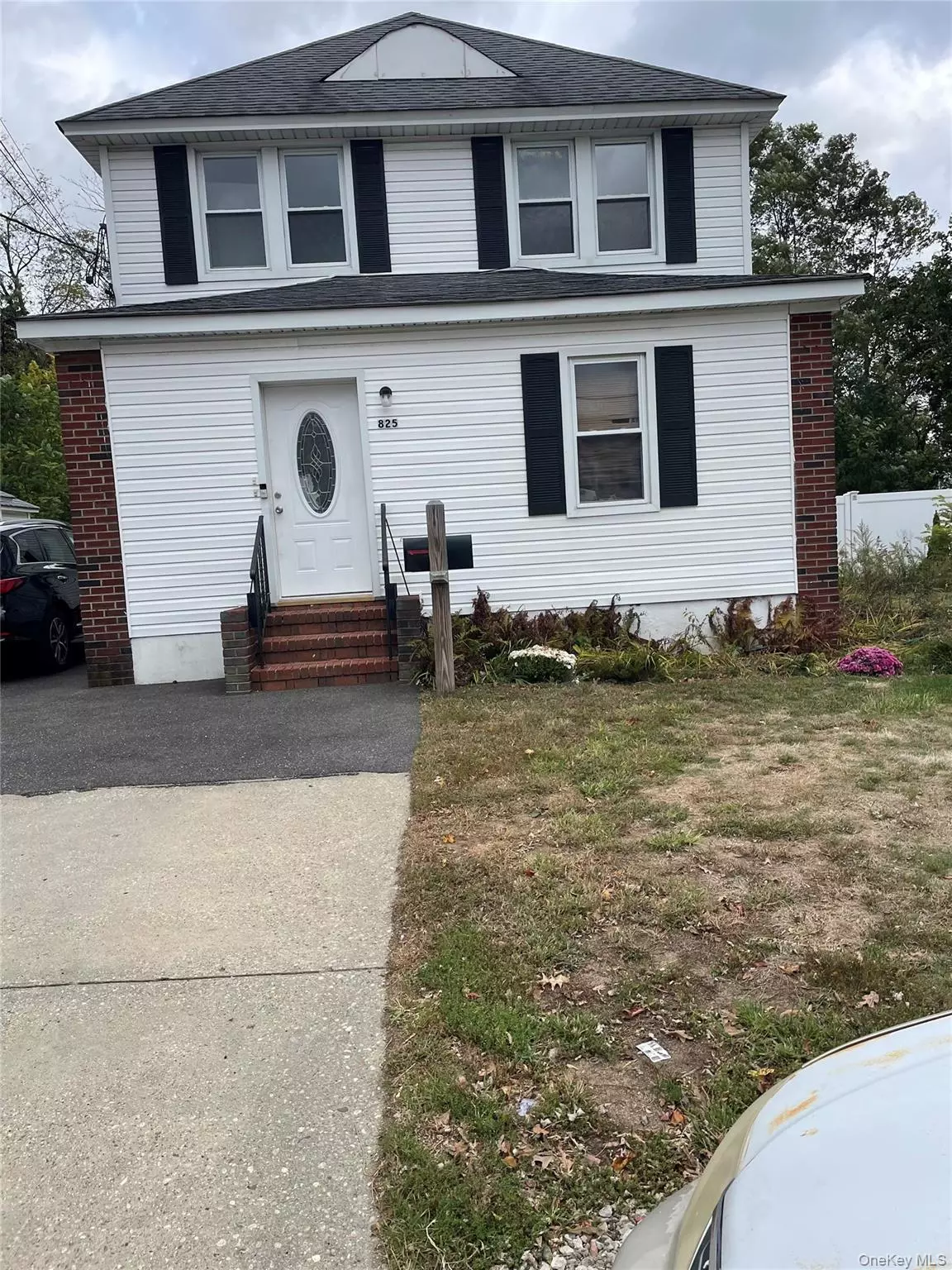 Amityville, NY 11701,825 County Line RD