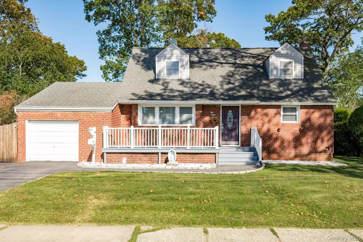 Lindenhurst, NY 11757,480 N Greene AVE