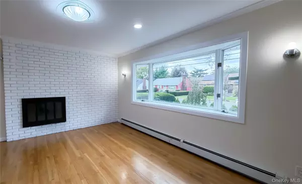 Hicksville, NY 11801,57 Princess ST